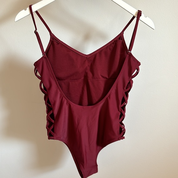 Hollister one piece bathing suit. - Picture 2 of 8